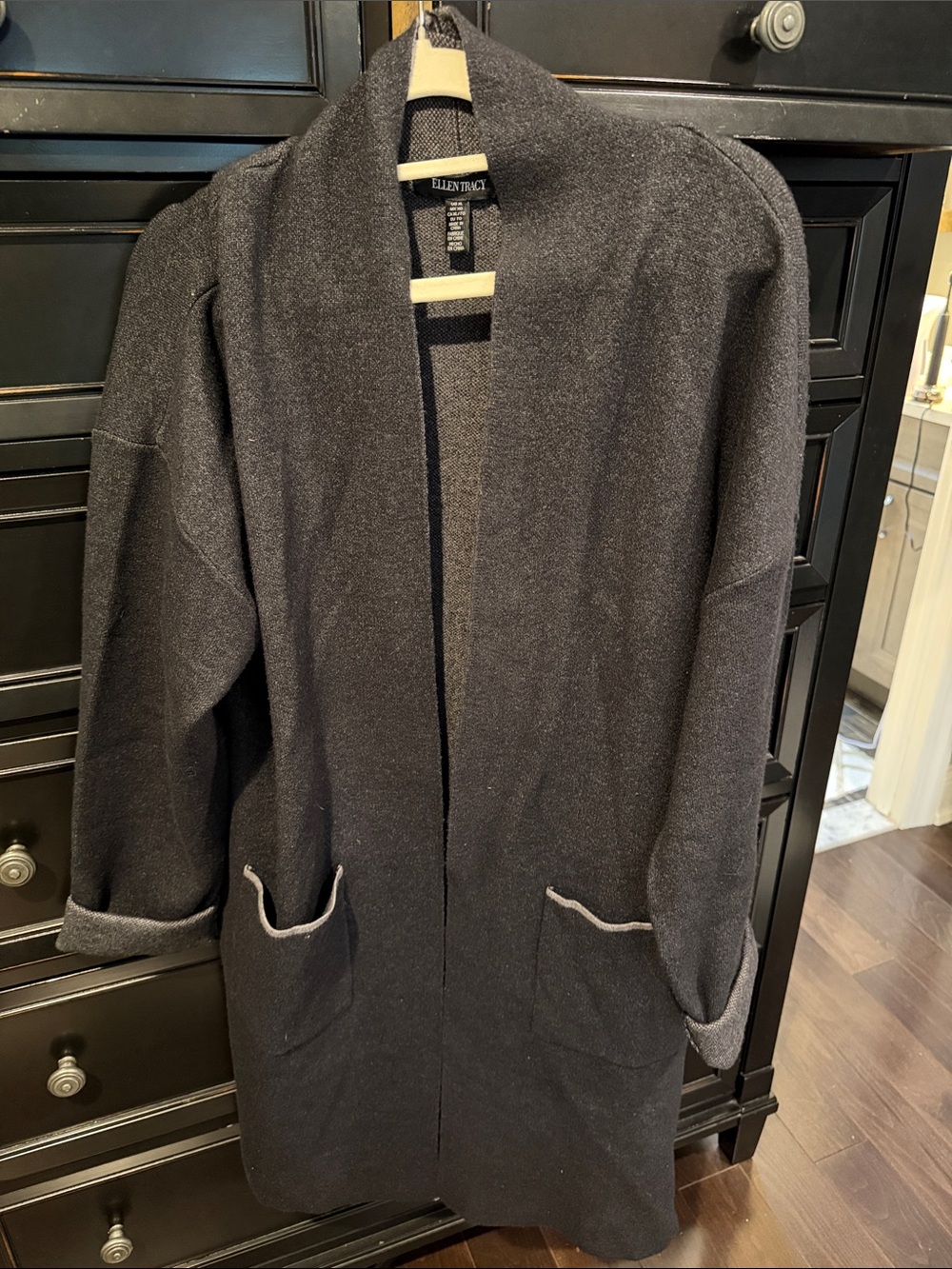 Ellen Tracy women’s Open-Front Black Knit long cardigan